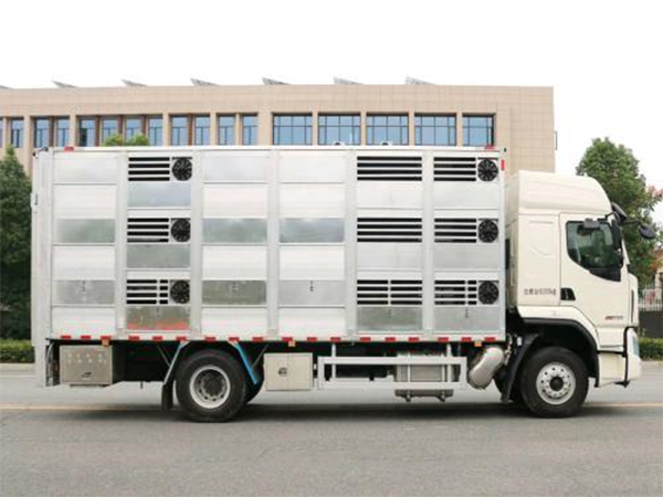 柳汽9.6米畜禽運輸車