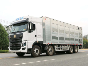 柳汽9.6米畜禽運輸車