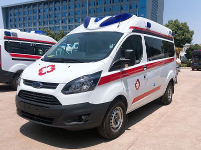 福特V362中軸中頂汽油版監護型救護車