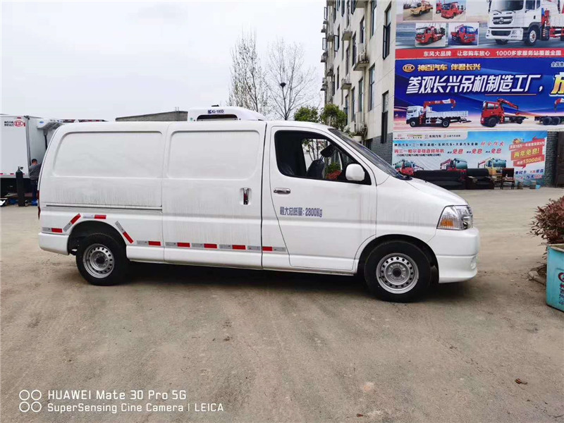 金杯新快運面包冷藏車