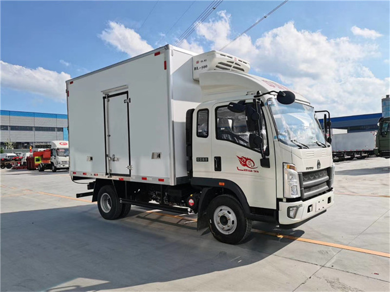  重汽豪沃藍牌冷藏車