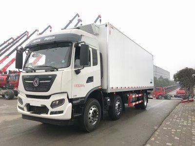 東風天錦KR小三軸高頂雙臥冷藏車
