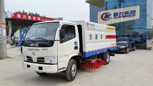 不上牌東風(fēng)福瑞掃路車1.5立方水/4立方塵