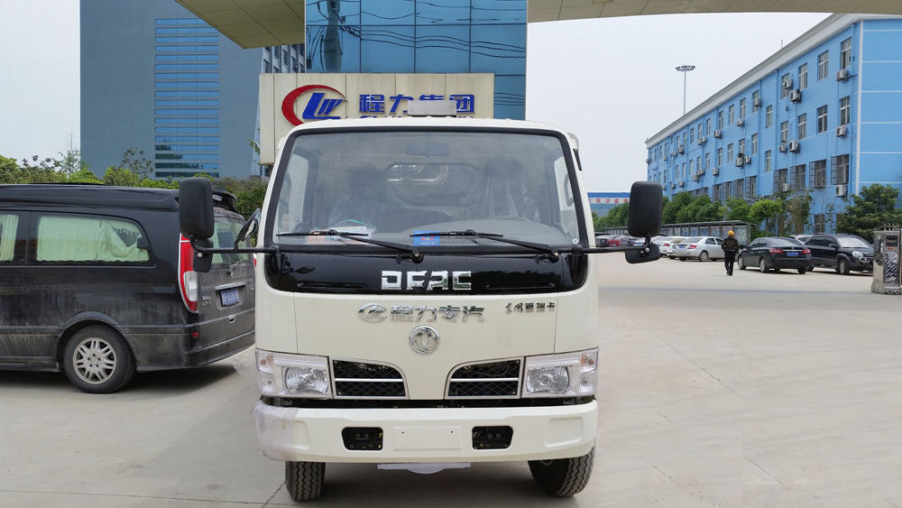 不上牌東風福瑞掃路車1.5立方水/4立方塵
