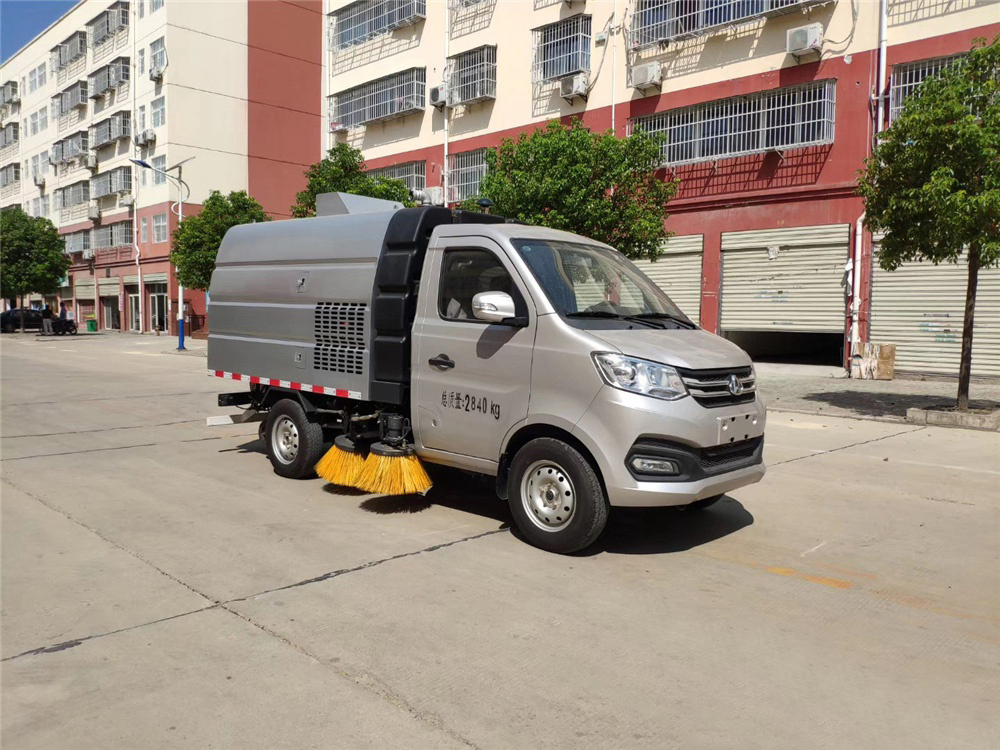 長安掃路車0.5立方水/1.5立方塵