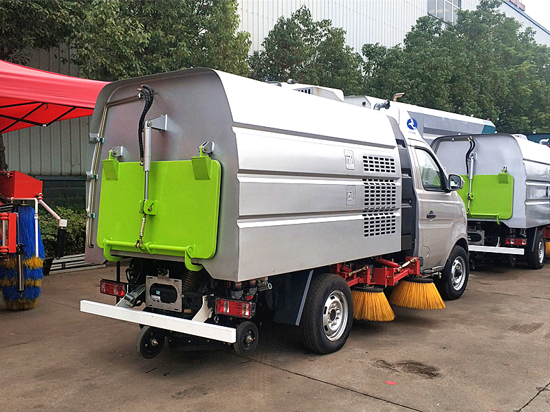 長安藍牌掃路車