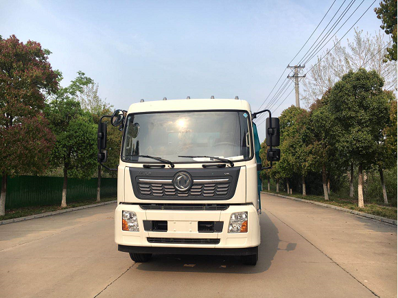 東風天錦3950軸距掃路車