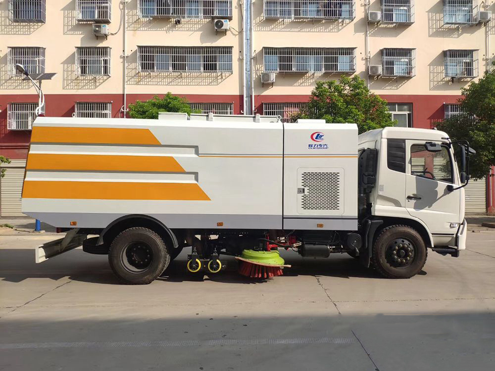 東風天錦干濕兩用掃路車8立方塵