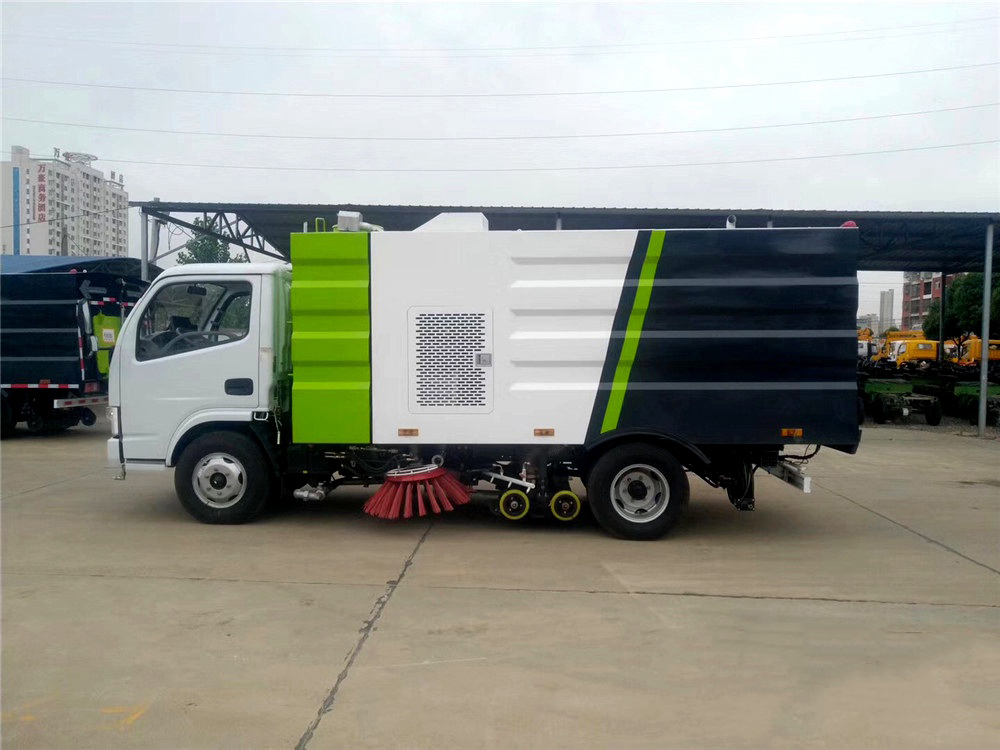 東風D6不上戶洗掃車3立方水/2.5立方塵