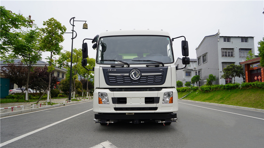 東風天錦洗掃車9立方水/7立方塵
