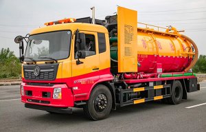 東風天錦帶副發抽淤泥河道清理車