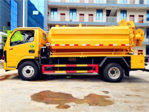 東風多利卡6立方清洗吸污車