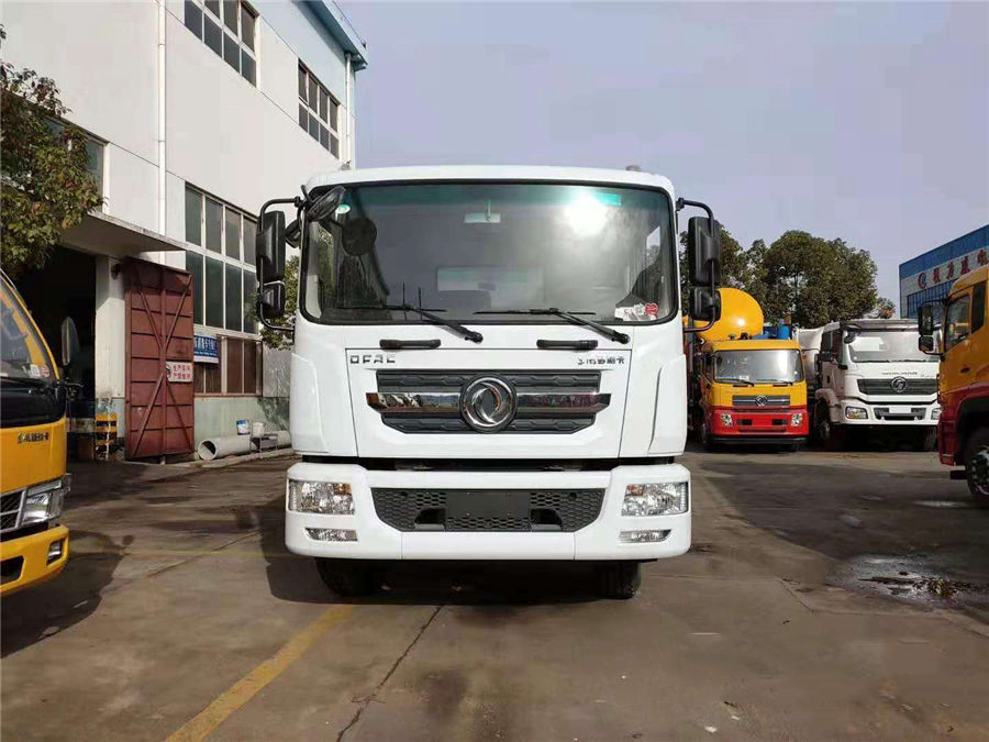 東風(fēng)D9高壓清洗車
