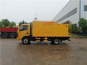 東風3308軸距污水處理車