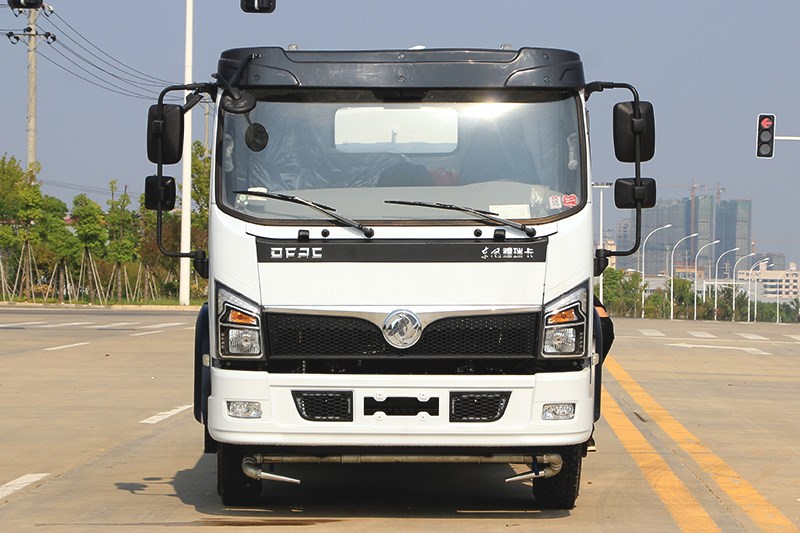 東風大福瑞卡9.2立方灑水車