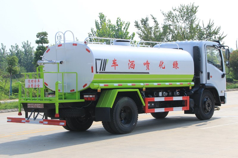東風大福瑞卡9.2立方灑水車