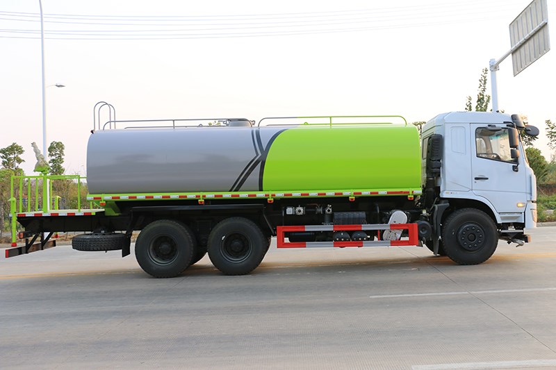 東風(fēng)D3L后八輪20立方灑水車(chē)