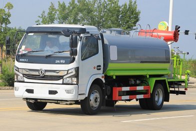 東風大多利卡9立方噴霧車