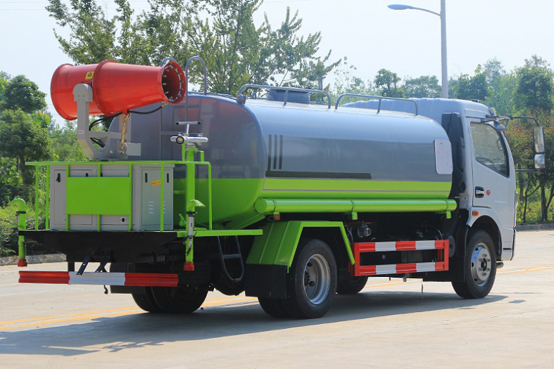 東風大多利卡9立方噴霧車