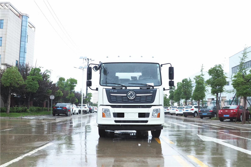 東風(fēng)天龍后八輪20立方綠化噴灑車