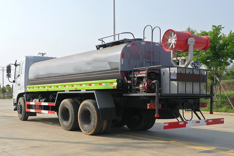 東風D3L后八輪20立方噴霧車