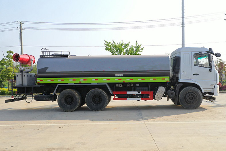 東風D3L后八輪20立方噴霧車