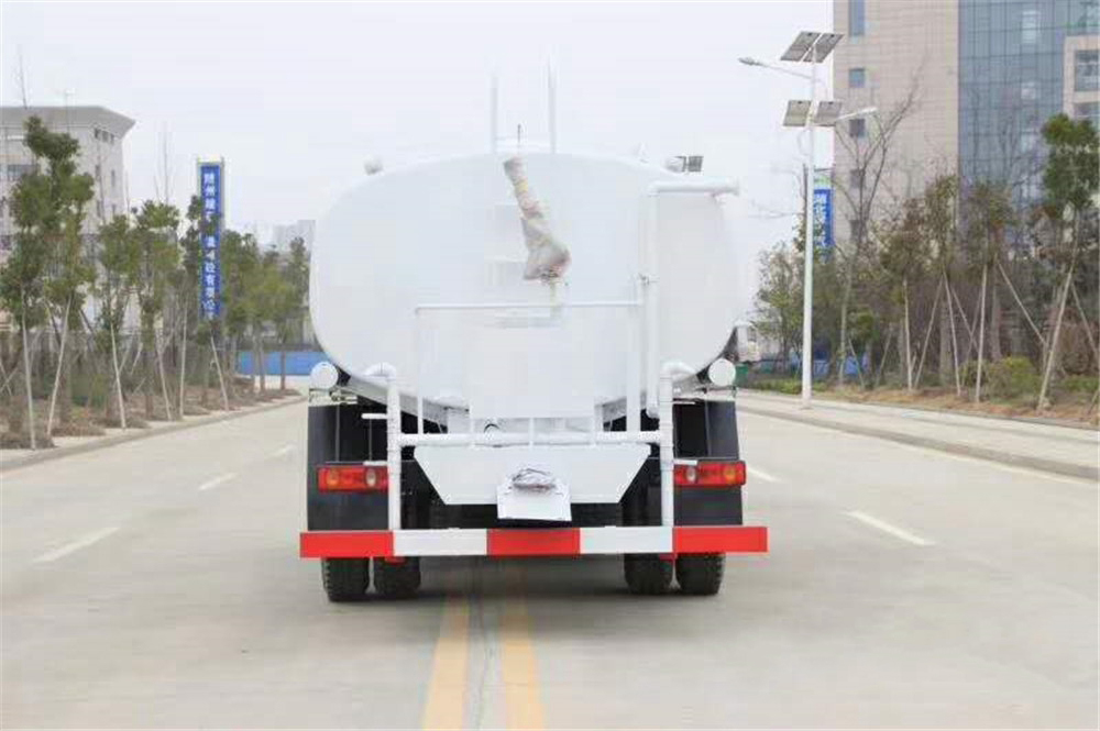 東風(fēng)D1L/12立方灑水車(chē)
