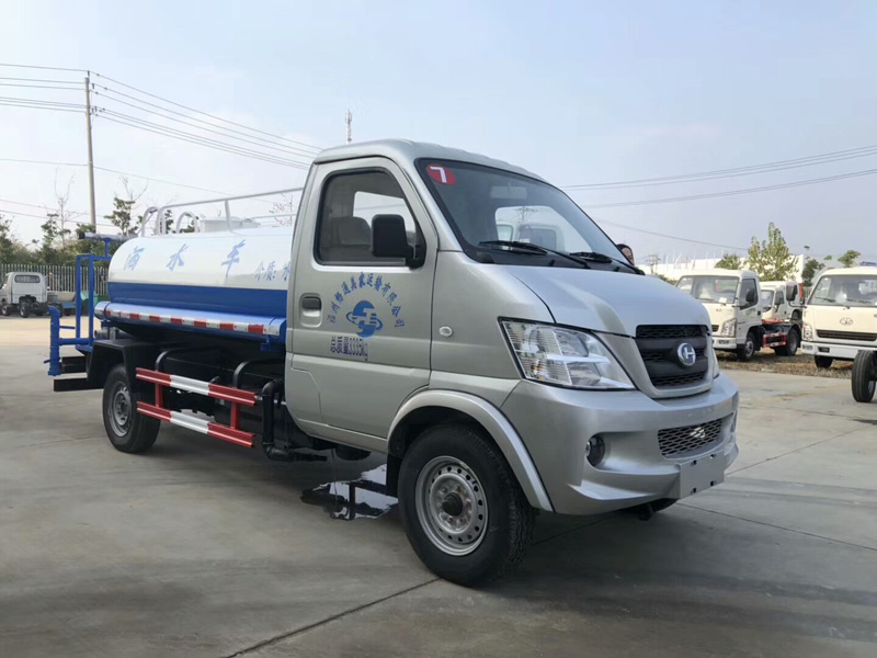 北汽昌河2立方藍(lán)牌汽油版灑水車(chē)