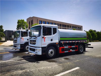東風D9新款10-12立方灑水車