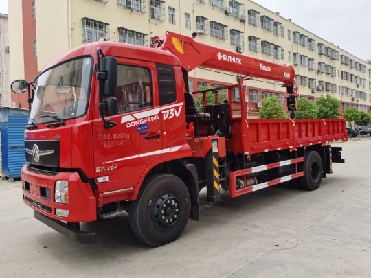 東風專底D3V單橋宏昌天馬10噸四節臂吊機隨車吊