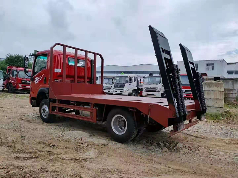 重汽王牌藍(lán)牌平板運輸車