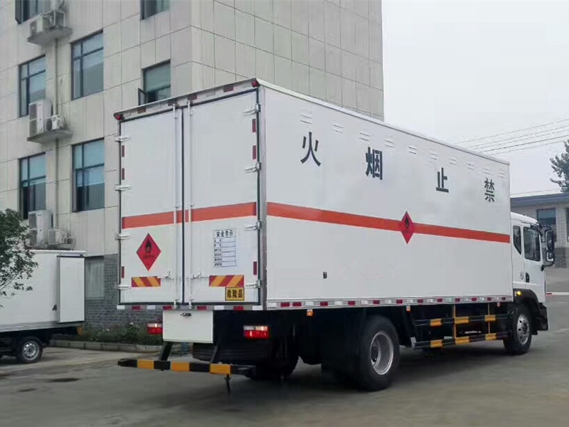 東風6.3米氣體廂式車