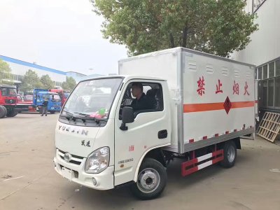 上汽躍進藍牌汽油版3.3米氣體廂式車