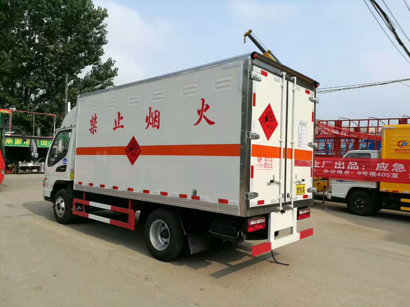 江淮4.2米爆破器材車
