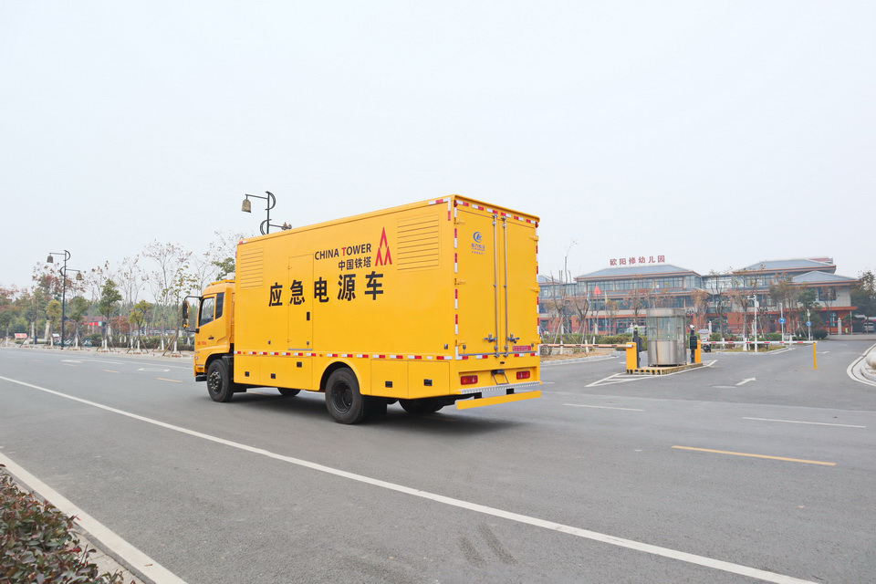 東風天錦電源車