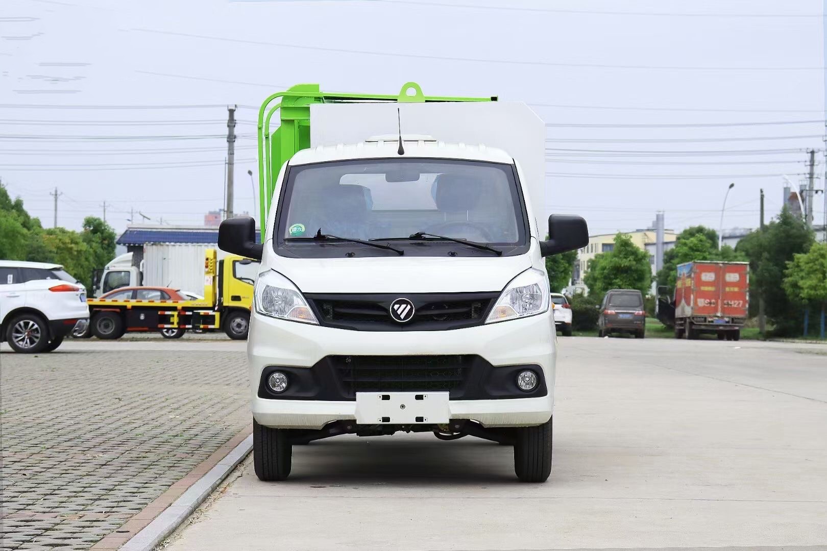 福田祥菱4方藍(lán)牌掛桶垃圾車