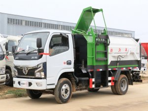 東風小多利卡5方掛桶垃圾車