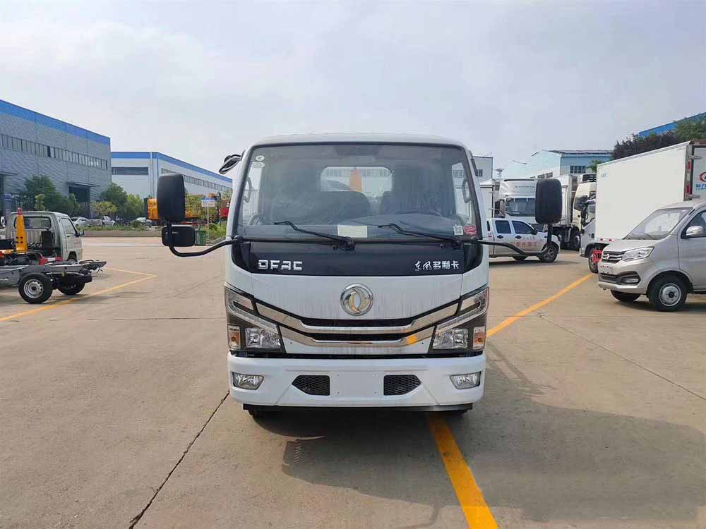 東風多利卡D6/5方勾臂垃圾車