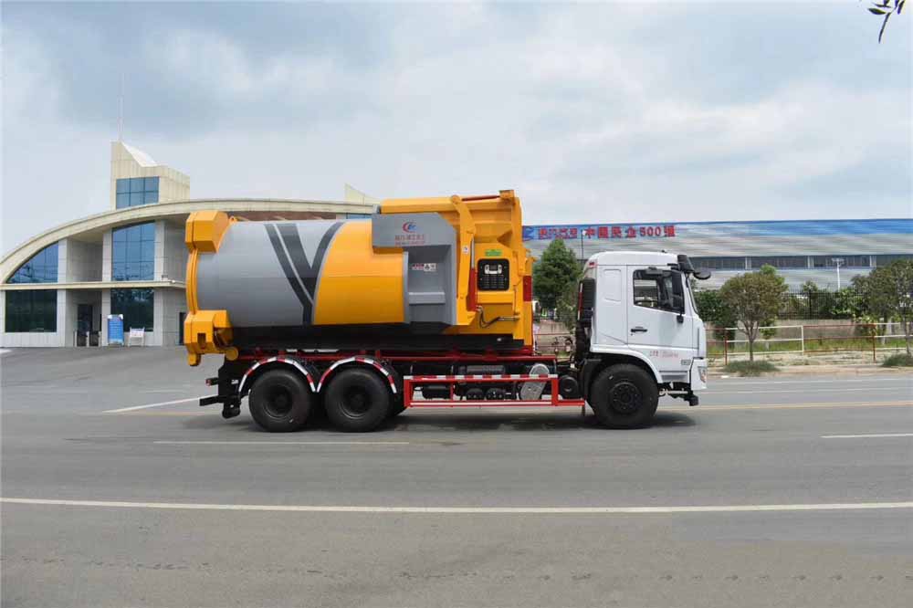 東風專底后雙橋18方勾臂垃圾車