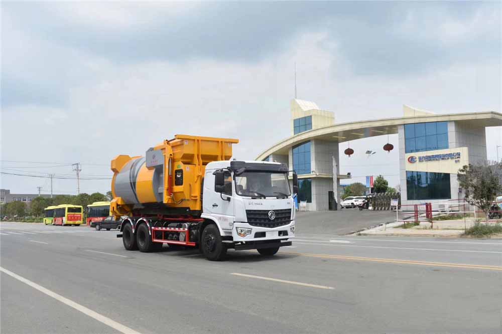 東風專底后雙橋18方勾臂垃圾車