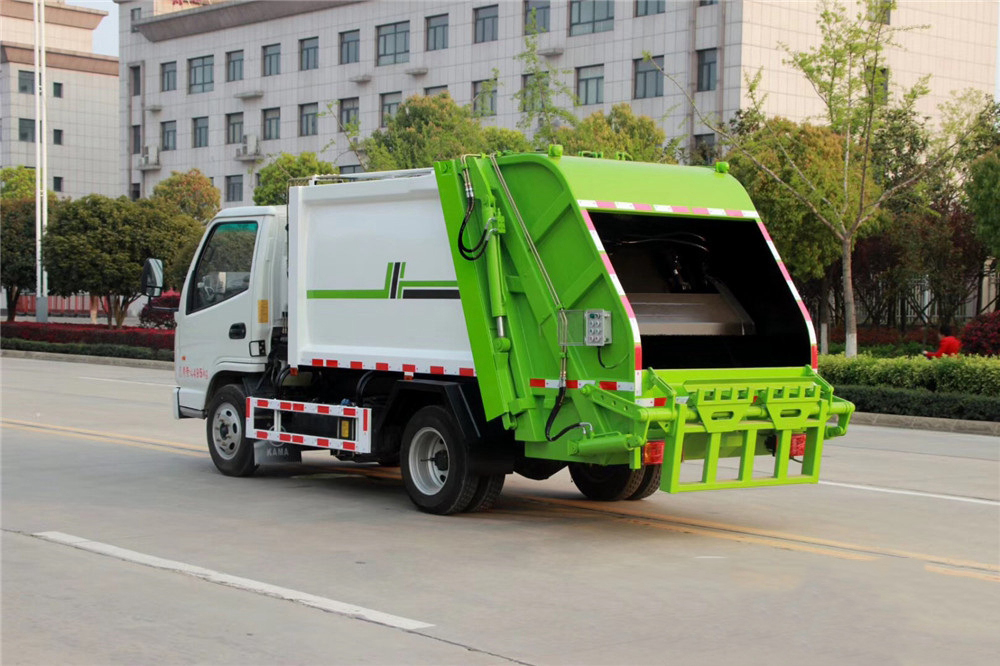 凱馬藍(lán)牌4方壓縮垃圾車
