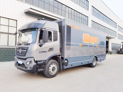通訊指揮車