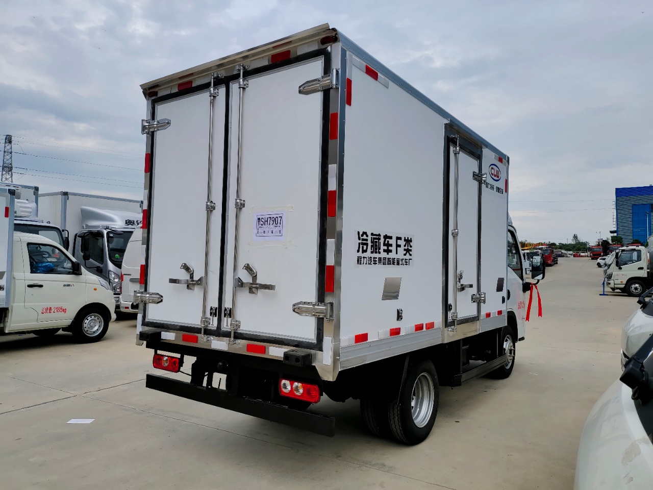 躍進S80汽油冷藏車